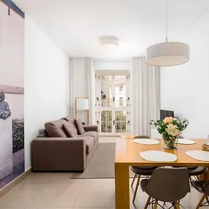 Del Pintor Apartahotel